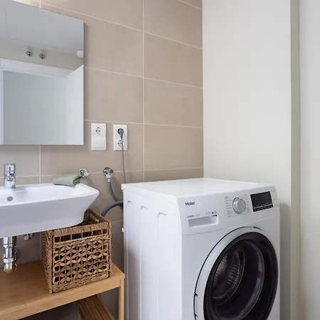 Maruxia And Pool Apartemnt