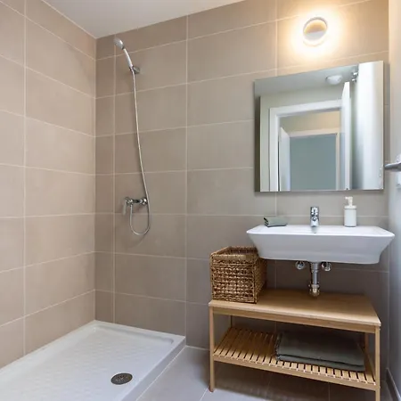 Maruxia And Pool Apartemnt